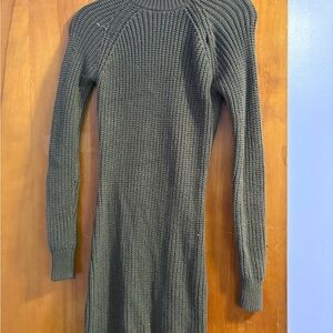Elegant Long Sleeve Knit Dress in Olive